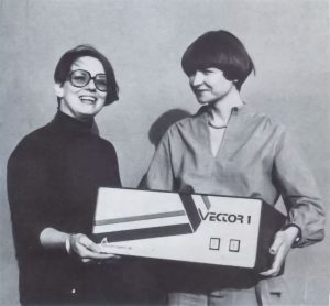Las reinas olvidadas de la tecnología: Lore Harp y Carole Ely, las amas de casa que construyeron un imperio del PC en los años 70